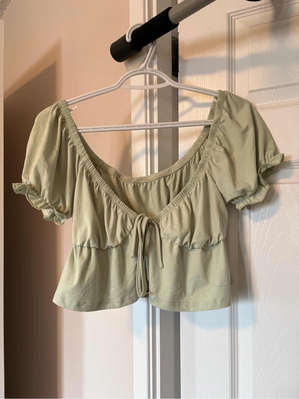 SHEIN Light Sage Green Puff Sleeve Tie-Front Crop Top